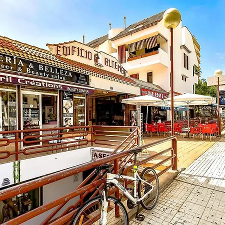 Two Bedrooms In Las Americas Apartment
