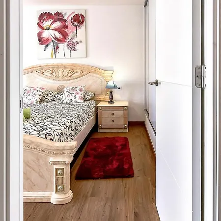 Two Bedrooms In Las Americas Apartment